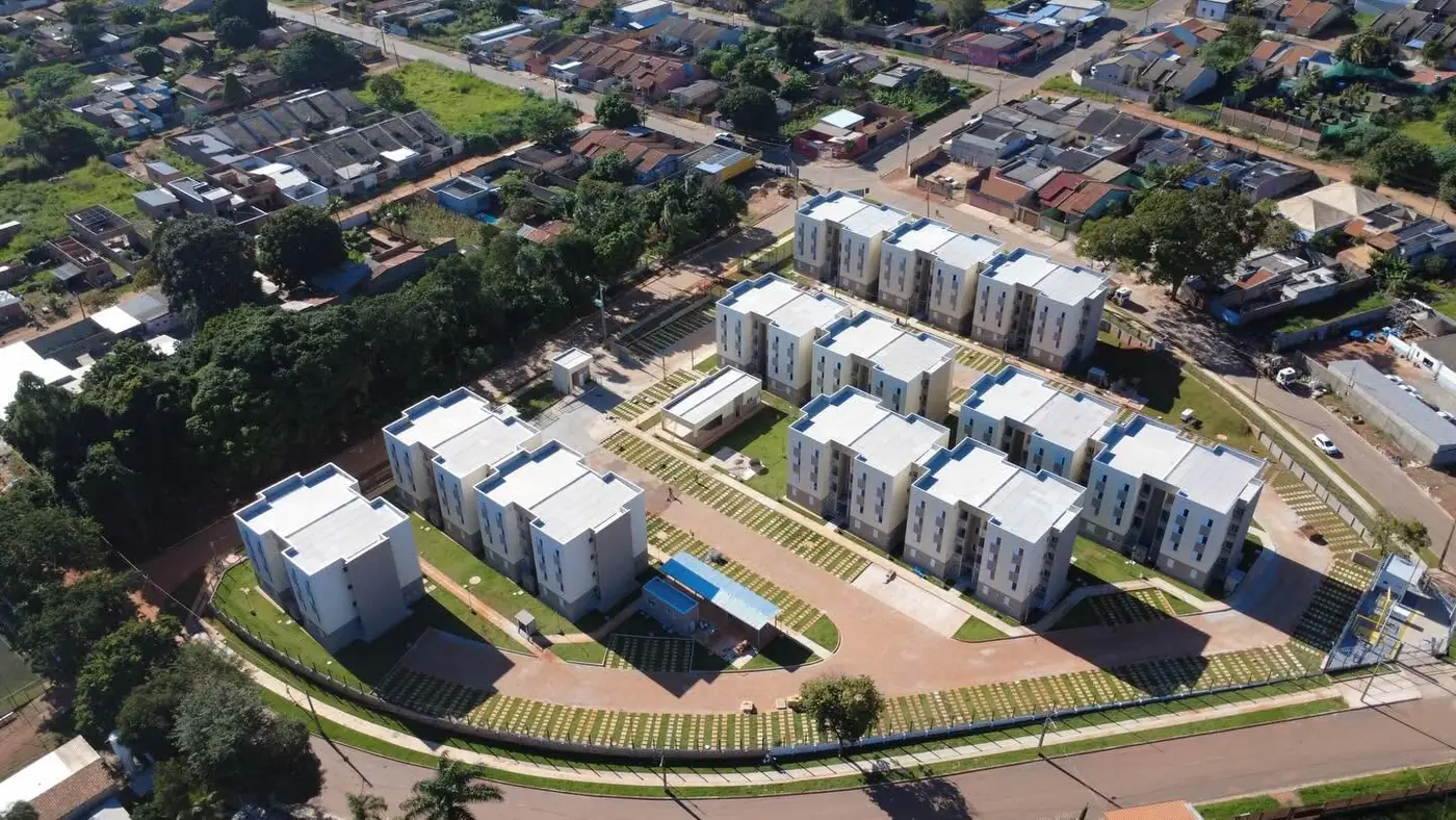 Vista aérea do Condomínio Villa Romana finalizado, com projetos de infraestrutura da Sketium